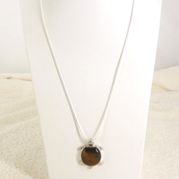 Sea Turtle Pendant Necklace Tiger's Eye & Silver Plate 22" Chain Mint NWOT M578 - Picture 3 of 5